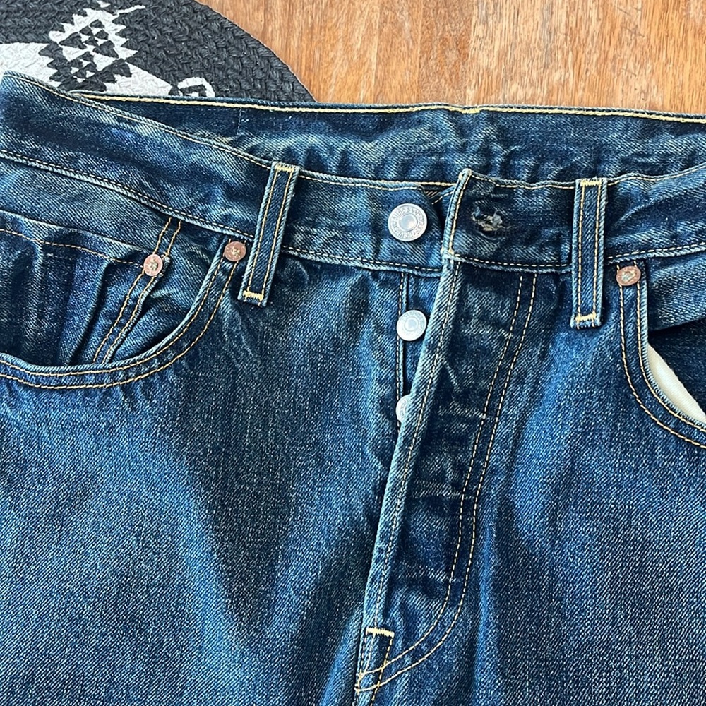 Levi’s - Picture 2 of 3